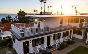 Tides Oceanview Inn And Cottages